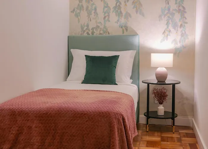 Succeed Campo Pequeno Suites